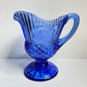 Avon Fostoria vintage blue pressed glass creamer pitcher Mt Vernon medallion